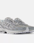 Silver metallic 1906W